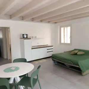 https://le-casette-quattro.hotelinveneto.com